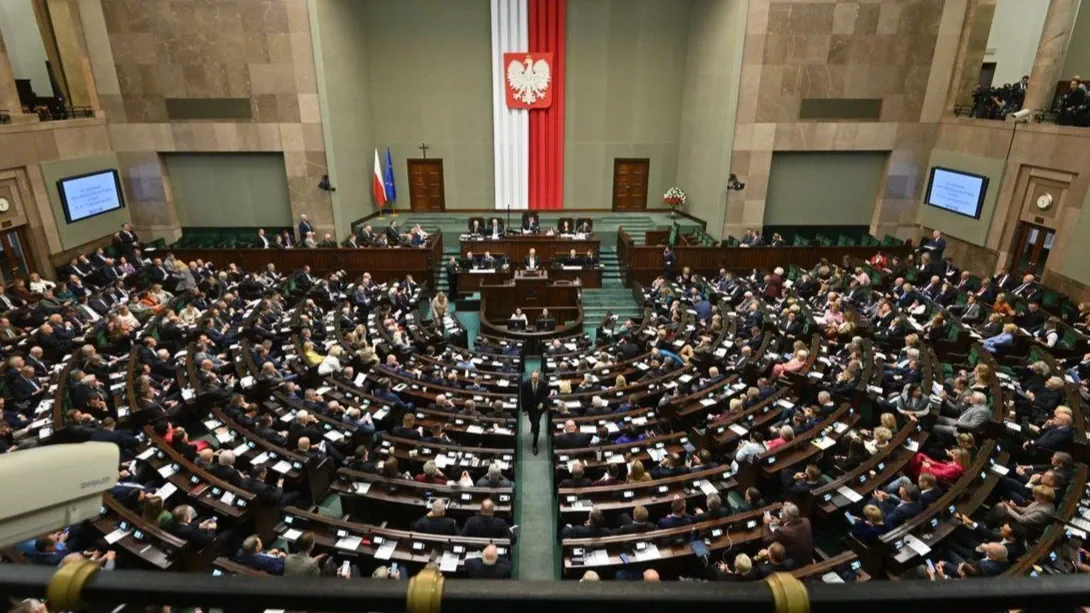 A lengyel parlament ülésterme. A Szejm két törvényjavaslatot fogadott el az abortuszszabályok részleges enyhítéséről.