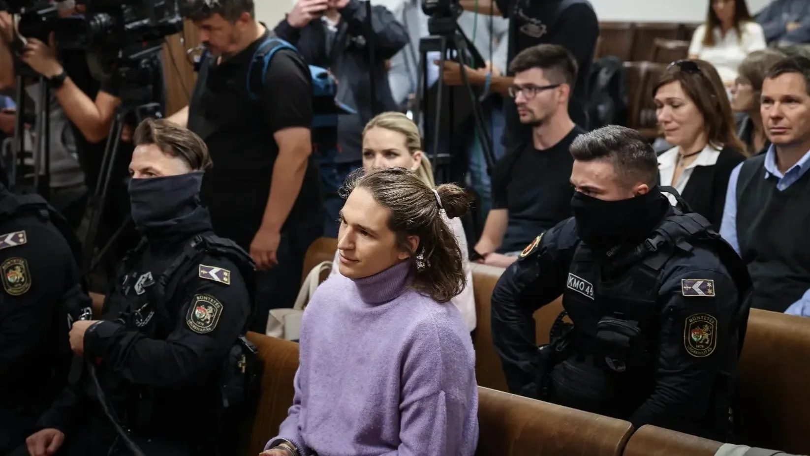 Ön szerint helyes volt enyhíteni Maja T. büntetését? Szavazzon!