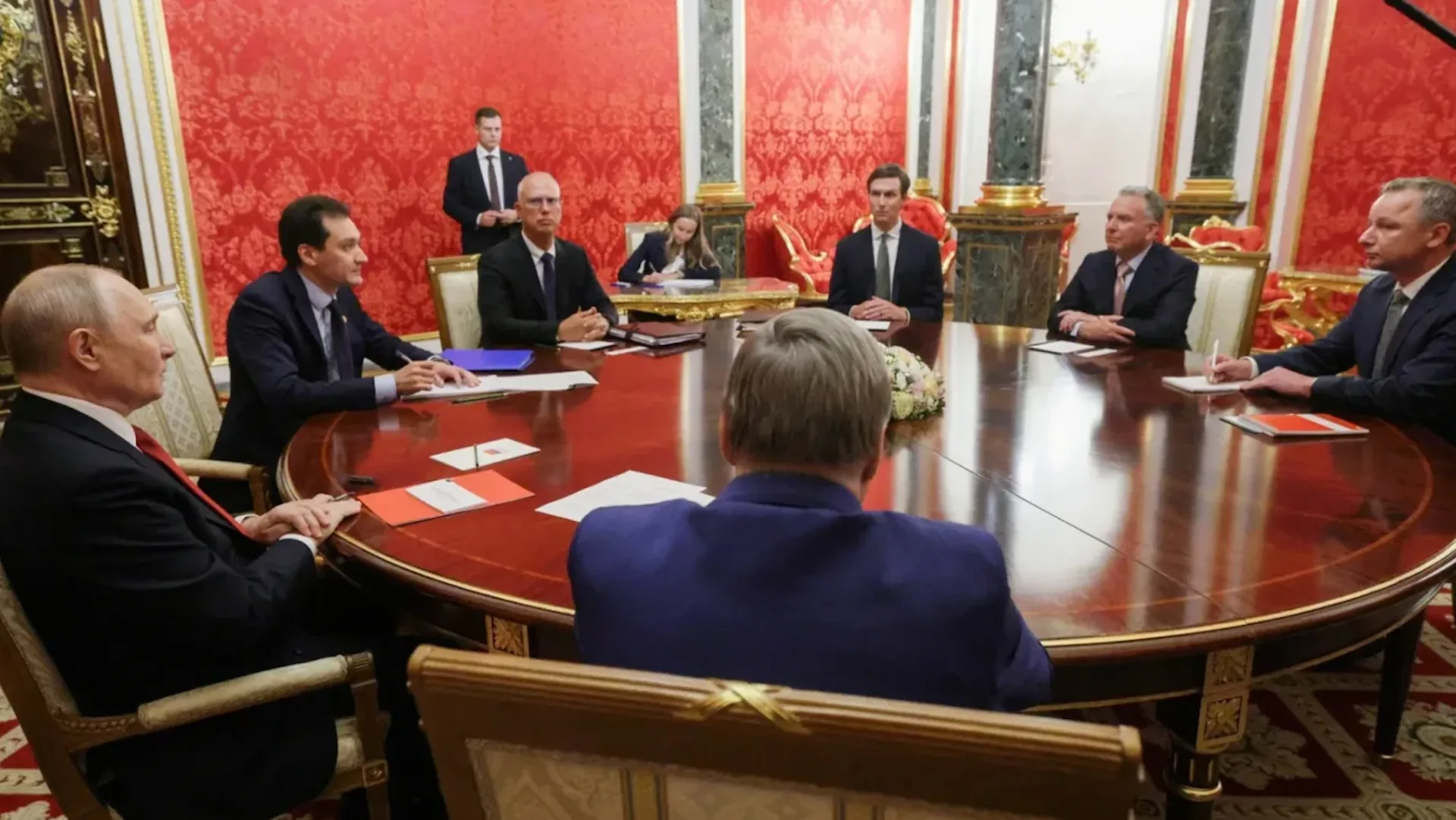 Diplomáciai csúcstalálkozó és tárgyalások