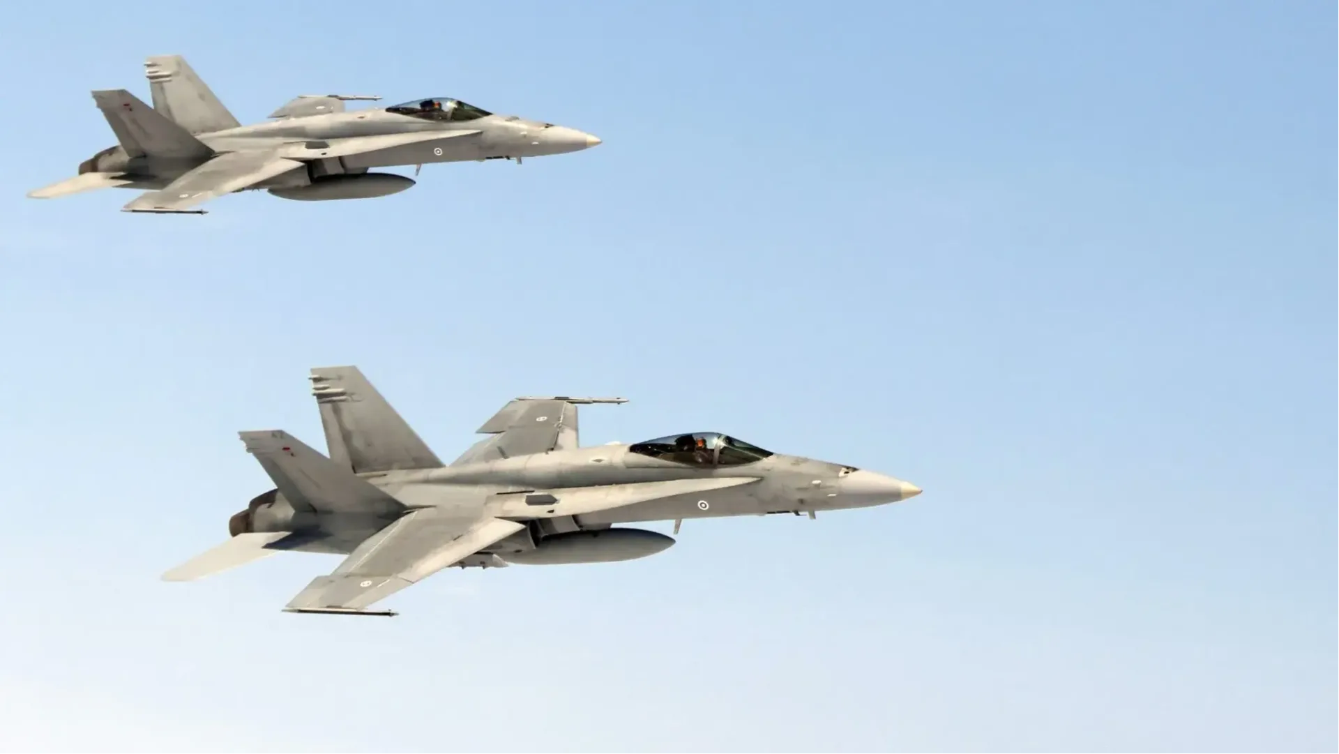 Finn F-18-as vadászgépek akcióban.