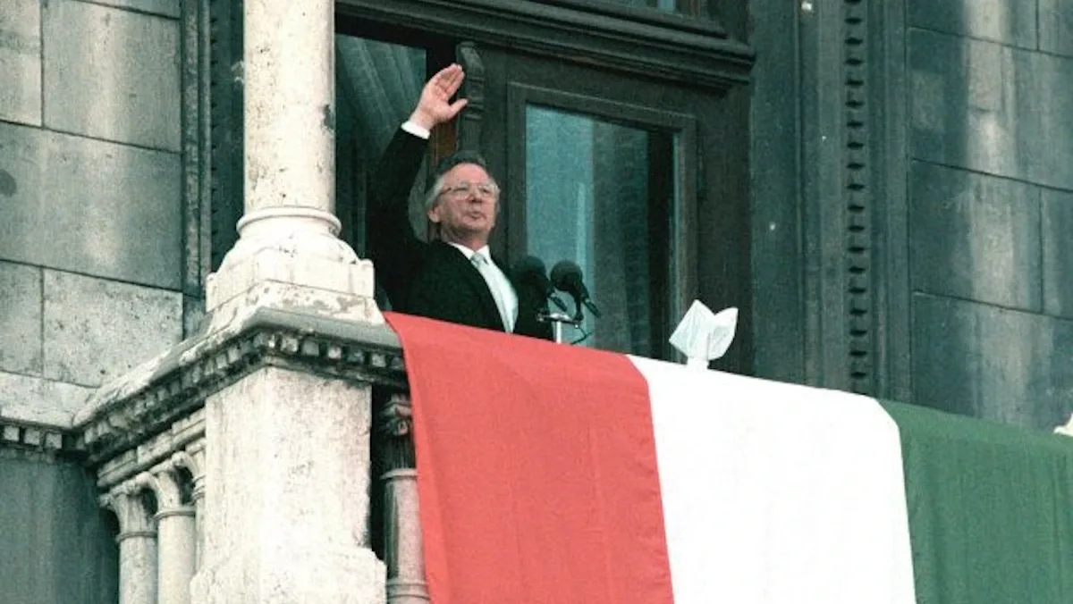Szűrös Mátyás